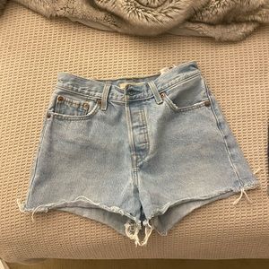 Levi’s Wedgie denim short